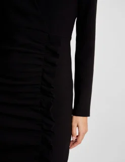 Robes><noscript><img width=