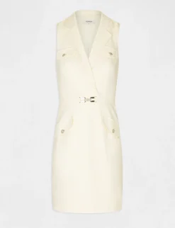 Robes><noscript><img width=