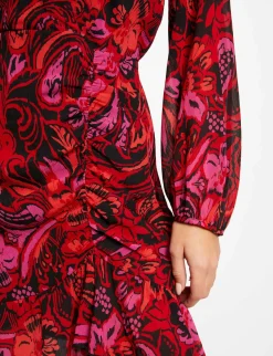 Robes><noscript><img width=