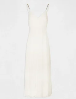 Robes><noscript><img width=