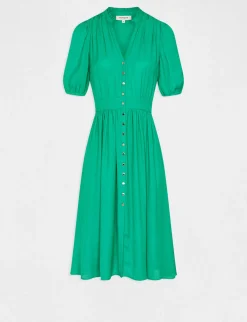 Robes><noscript><img width=