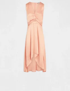 Robes><noscript><img width=